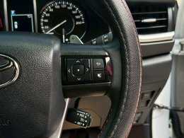 TOYOTA FORTUNER 2.4 LEGENDER ปี2020 ราคา1,190,000บาท