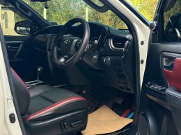 TOYOTA FORTUNER 2.4 LEGENDER ปี2020 ราคา1,190,000บาท