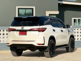 TOYOTA FORTUNER 2.4 LEGENDER ปี2020 ราคา1,190,000บาท