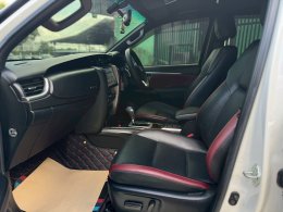 TOYOTA FORTUNER 2.4 LEGENDER ปี2020 ราคา1,190,000บาท
