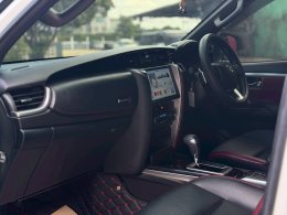 TOYOTA FORTUNER 2.4 LEGENDER ปี2020 ราคา1,190,000บาท