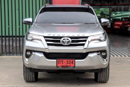 TOYOTA FORTUNER 2.4 V 4WD AT ปี2017 ราคา 869,000