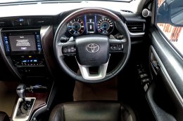 TOYOTA FORTUNER 2.4 V AT ปี2017 ราคา799,000บาท