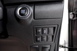 TOYOTA FORTUNER 2.4 V AT ปี2017 ราคา799,000บาท