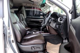 TOYOTA FORTUNER 2.4 V AT ปี2017 ราคา799,000บาท