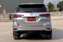 TOYOTA FORTUNER 2.4 V AT ปี2017 ราคา799,000บาท