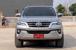 TOYOTA FORTUNER 2.4 V AT ปี2017 ราคา799,000บาท