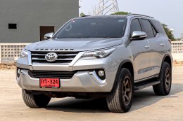 TOYOTA FORTUNER 2.4 V AT ปี2017 ราคา799,000บาท