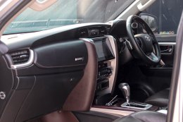 TOYOTA FORTUNER 2.4 V AT ปี2017 ราคา799,000บาท