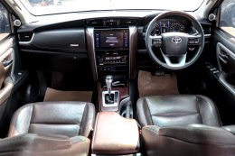 TOYOTA FORTUNER 2.4 V AT ปี2017 ราคา799,000บาท