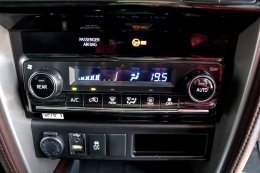 TOYOTA FORTUNER 2.4 V AT ปี2017 ราคา799,000บาท