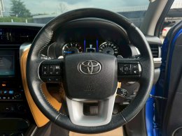 TOYOTA FORTUNER 2.8 V 4WD AT (AB/ABS) ปี2019 ราคา959,000บาท