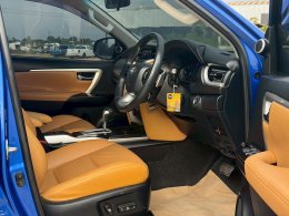 TOYOTA FORTUNER 2.8 V 4WD AT (AB/ABS) ปี2019 ราคา959,000บาท
