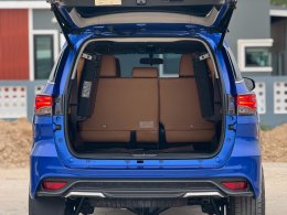 TOYOTA FORTUNER 2.8 V 4WD AT (AB/ABS) ปี2019 ราคา959,000บาท