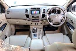 TOYOTA FORTUNER 3.0 V 4WD AT ปี 2007 ราคา 379,000