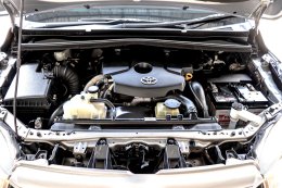 TOYOTA INNOVA 2.8 CRYSTAT G AT ปี 2019 ราคา 559,000