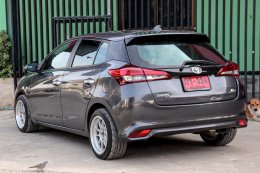 TOYOTA C-HR 1.8 HV MID CVT (HYBRID) AT ปี2020 ราคา659,000