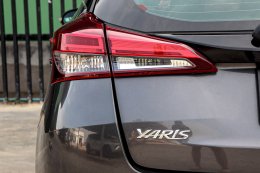TOYOTA C-HR 1.8 HV MID CVT (HYBRID) AT ปี2020 ราคา659,000