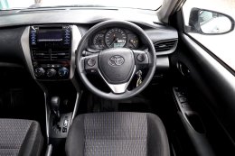 TOYOTA YARIS ATIV 1.2 ENTRY CVT ปี2020 ราคา369,000บาท มือสอง