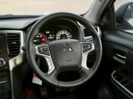 MITSUBISHI TRITON DUAL CAB 2.4 GLS MT 4WD (AB/ABS) ปี2022 ราคา599,000บาท