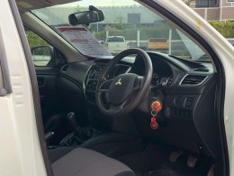 MITSUBISHI TRITON EXT. CAB 2.5 GLX MT (AB/ABS) ปี2019 ราคา349,000บาท