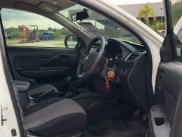 MITSUBISHI TRITON EXT. CAB 2.5 GLX MT (AB/ABS) ปี2019 ราคา349,000บาท