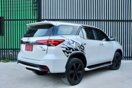  Toyota Fortuner 2.8 TRD (4WD)  NAVI (AB/ABS) ปี2018 ราคา 1,390,000 บาท