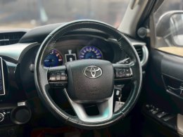 TOYOTA HILUX REVO DUAL CAB 2.4 PRERUNNER G AT ปี2017 ราคา549,000บาท