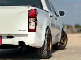 ISUZU D-MAX CAB4 1.9 S MT ปี2020 ราคา 459,000บาท