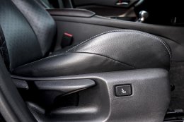 TOYOTA C-HR 1.8 HV MID CVT (HYBRID) AT ปี2020 ราคา 659,000บาท