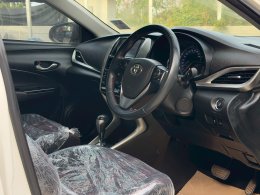 TOYOTA YARIS ATIV 1.2 S CVT (AB|ABS) ปี2018 ราคา359,000บาท