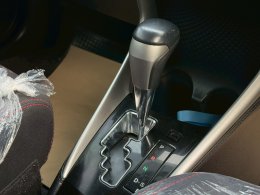 TOYOTA YARIS ATIV 1.2 S CVT (AB|ABS) ปี2018 ราคา359,000บาท