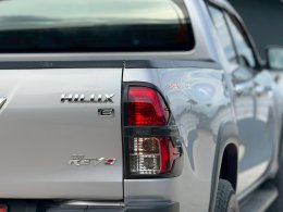 TOYOTA HILUX REVO CAB 2.4 PRERUNNER AT (AB|ABS) ปี2018 ราคา579,000บาท
