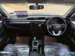 TOYOTA HILUX REVO CAB 2.4 PRERUNNER AT (AB|ABS) ปี2018 ราคา579,000บาท