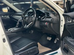 HONDA CIVIC FC 1.5 RS ปี2017 ราคา 599,000บาท