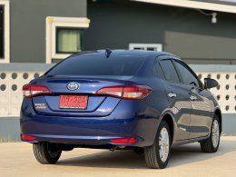 TOYOTA YARIS ATIV 1.2 CVT AT ปี2017 ราคา369,000บาท