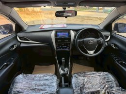 TOYOTA YARIS ATIV 1.2 CVT AT ปี2017 ราคา369,000บาท
