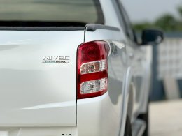 MITSUBISHI TRITON DUAL CAB 2.4 GLS LTD PLUS MT ปี2017 ราคา399,000บาท