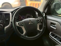 MITSUBISHI TRITON DUAL CAB 2.4 GLS LTD PLUS MT ปี2017 ราคา399,000บาท