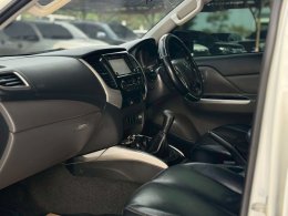 MITSUBISHI TRITON DUAL CAB 2.4 GLS LTD PLUS MT ปี2017 ราคา399,000บาท