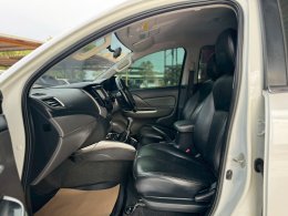 MITSUBISHI TRITON DUAL CAB 2.4 GLS LTD PLUS MT ปี2017 ราคา399,000บาท