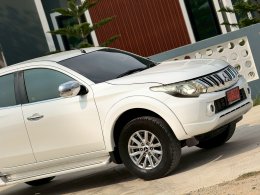 MITSUBISHI TRITON DUAL CAB 2.4 GLS LTD PLUS MT ปี2017 ราคา399,000บาท