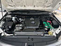 MITSUBISHI TRITON DUAL CAB 2.4 GLS LTD PLUS MT ปี2017 ราคา399,000บาท