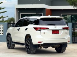 TOYOTA FORTUNER 2.4V ปี2018 ราคา859,000 บาท