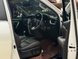 TOYOTA FORTUNER 2.4V ปี2018 ราคา859,000 บาท