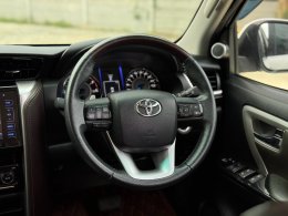 TOYOTA FORTUNER 2.4V ปี2018 ราคา859,000 บาท