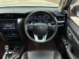 TOYOTA FORTUNER 2.4V ปี2018 ราคา859,000 บาท