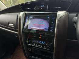TOYOTA FORTUNER 2.4V ปี2018 ราคา859,000 บาท