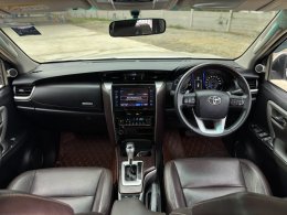 TOYOTA FORTUNER 2.4V ปี2018 ราคา859,000 บาท