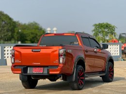 ISUZU D-MAX CAB 4 3.0 VCROSS M 4WD AT ปี2021 ราคา749,000บาท